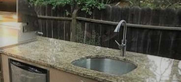 Outdoor kitchen sink