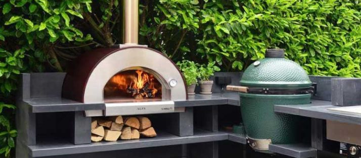 Modern style pizza oven